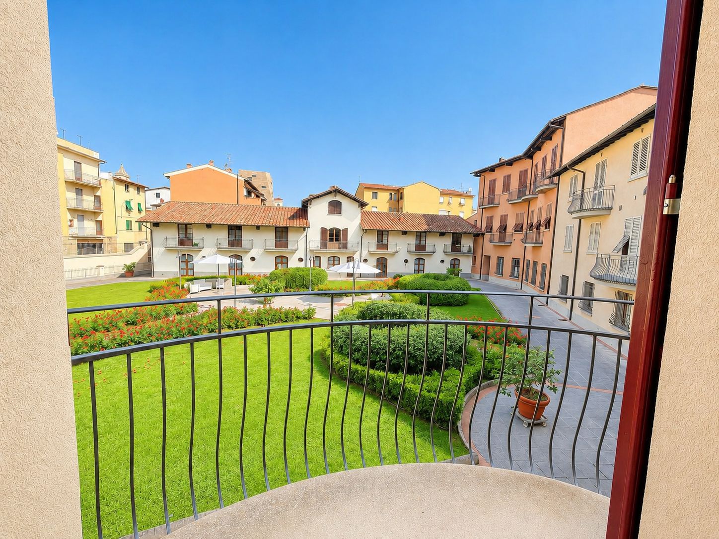 Dimora storica con terrazza sulle mura nel cuore di Figline Valdarno